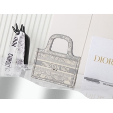 Christian Dior Shopping Bags